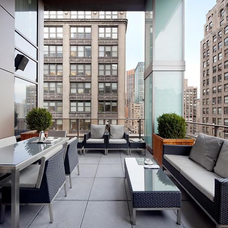 Royalton Park Avenue Hotel New York Kültér fotó The terrace of a duplex penthouse