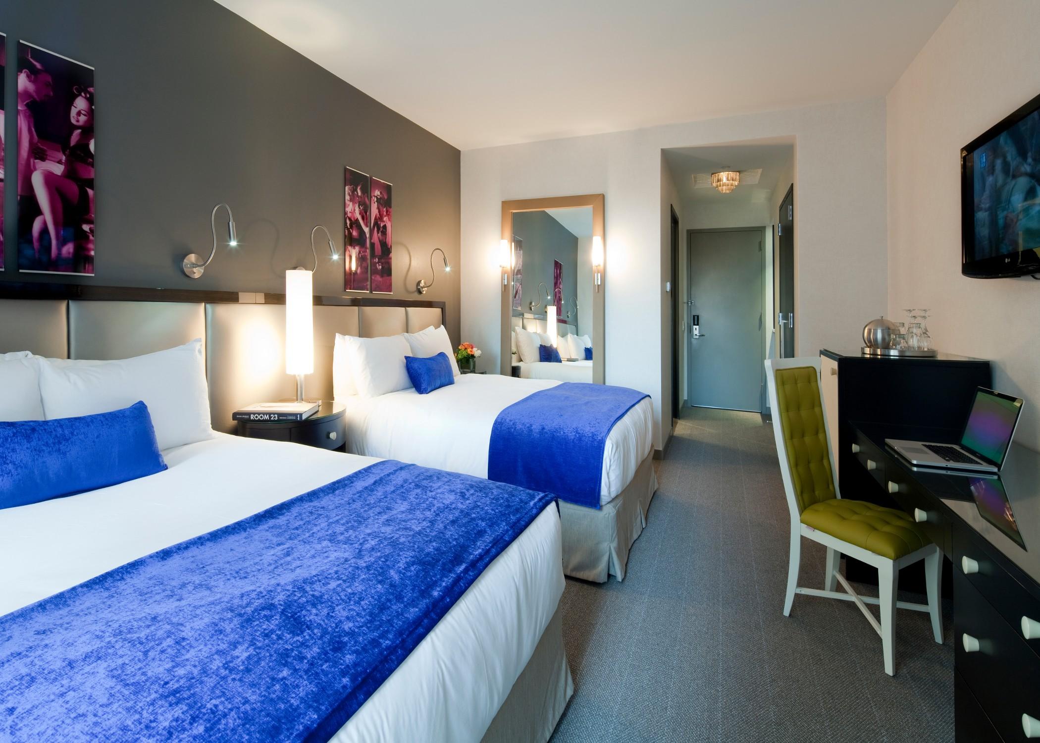 Royalton Park Avenue Hotel New York Kültér fotó A room at the Hilton London West End