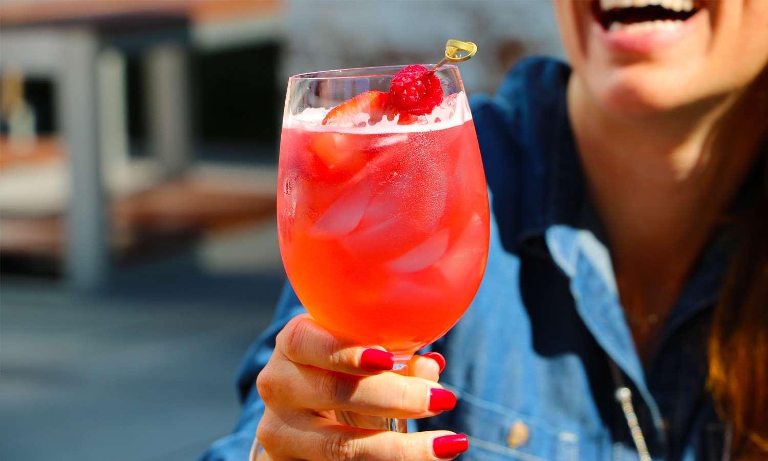 Royalton Park Avenue Hotel New York Kültér fotó A strawberry bellini