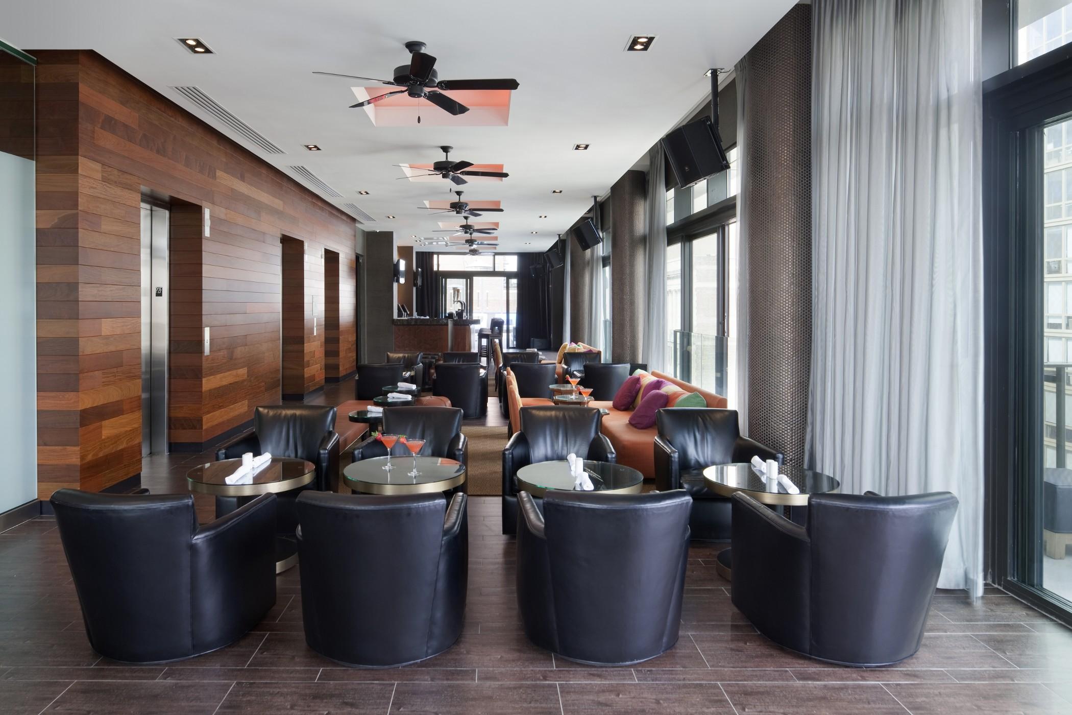 Royalton Park Avenue Hotel New York Kültér fotó The lounge at the airport